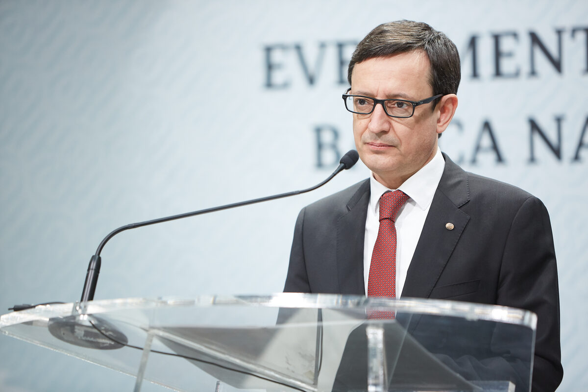 центральный банк — Armașu la un eveniment