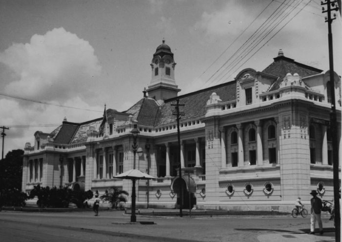 центральный банк — COLLECTIE TROPENMUSEUM Kantoor van de Javasche Bank in Batavia TMnr 60047649